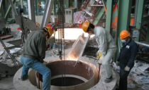 Saint-Gobain Foundry Solution's product offering of NORVIBE™ A 126 A dry-vibrated cement is a signature product in the market for coating pots, pre-melters, and inductor linings.