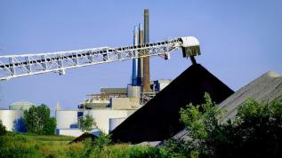 Wear-Resistance-mining-minerals-GettyImages-666683044