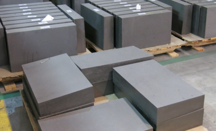 Al2O3-SiC-C based bricks offer excellent oxidation and corrosion resistance while withstanding extremely high thermal shock cycles