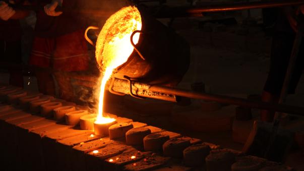Foundry, refractories, steel melting, iron melting, photo, aluminum melting, iron, steel, furnaces, non-ferrous metals, metals foundry