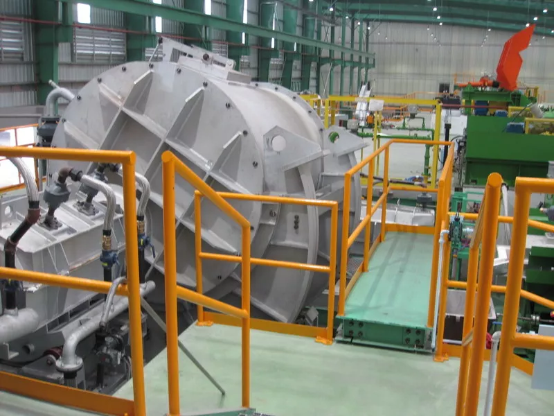 Holding funrace equipment for copper industry