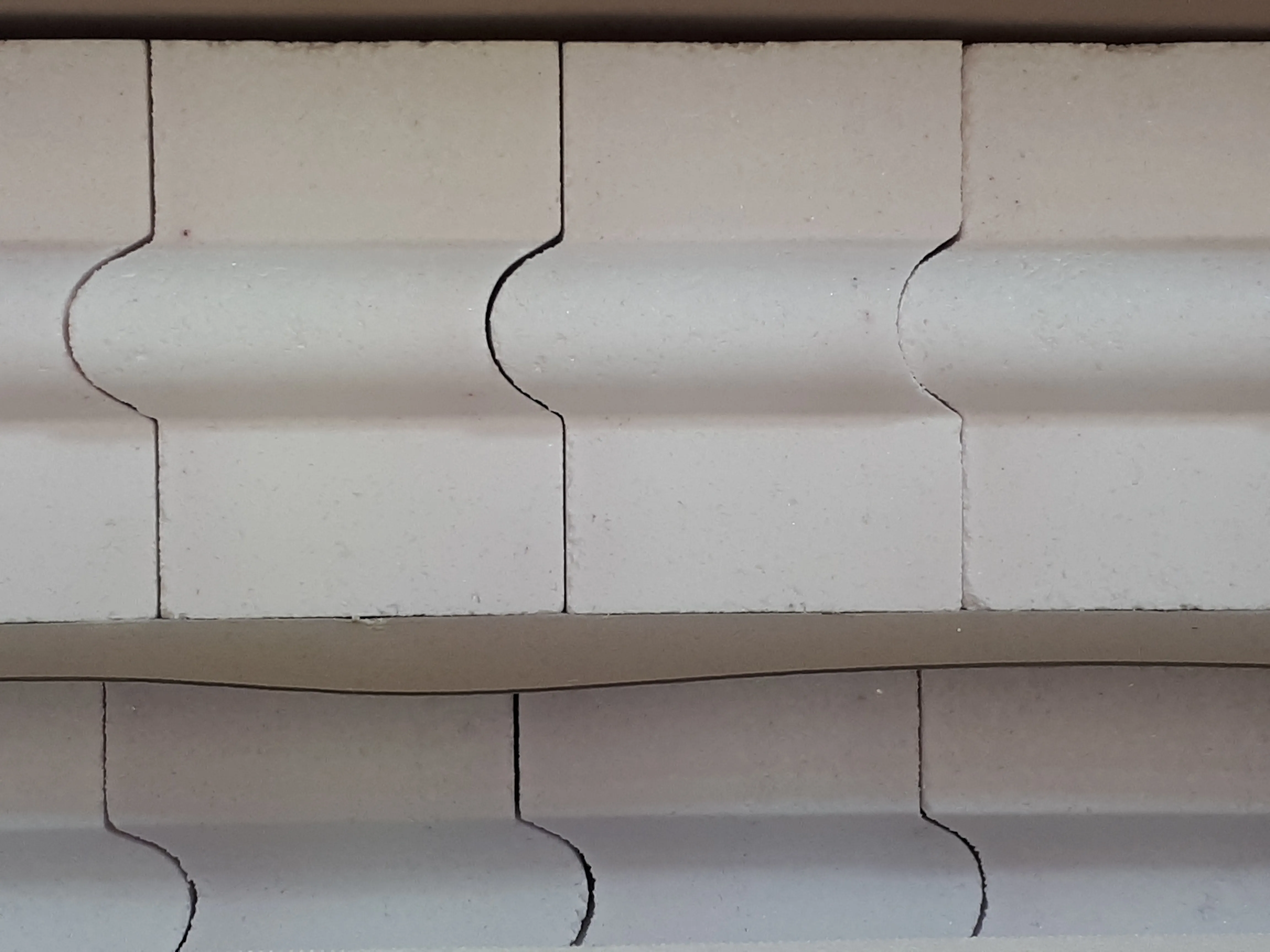 Refractory bricks